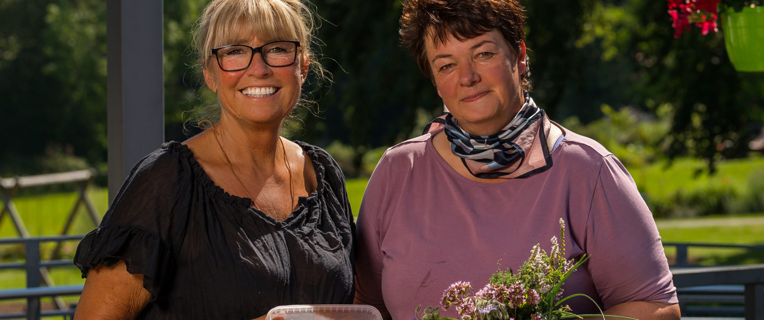 Das Bistro-Team: Birgit Knott und Mitarbeiterin Manuela